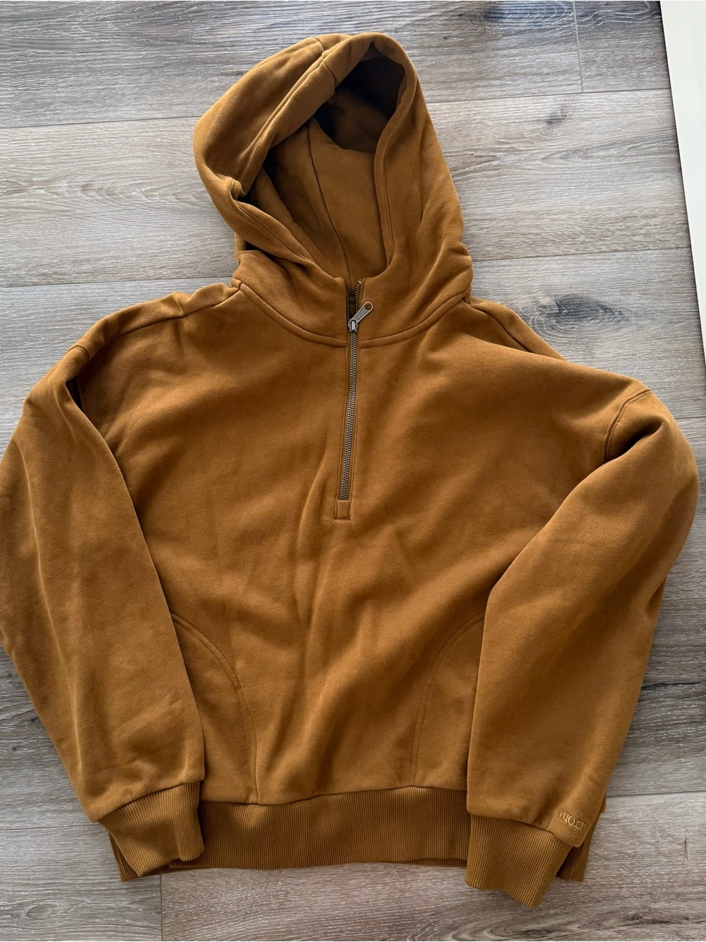 Vuori Quarter-Zip Hoodie Like New